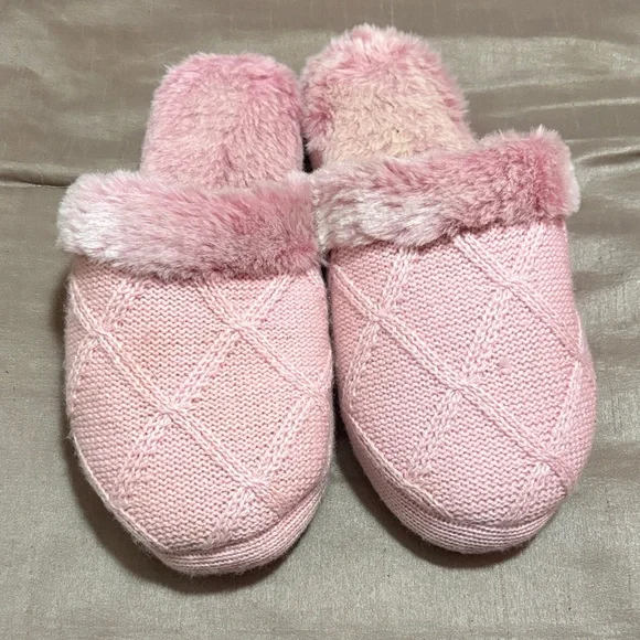 Disney Women's Pink Knit Slippers - Picture 1 of 2